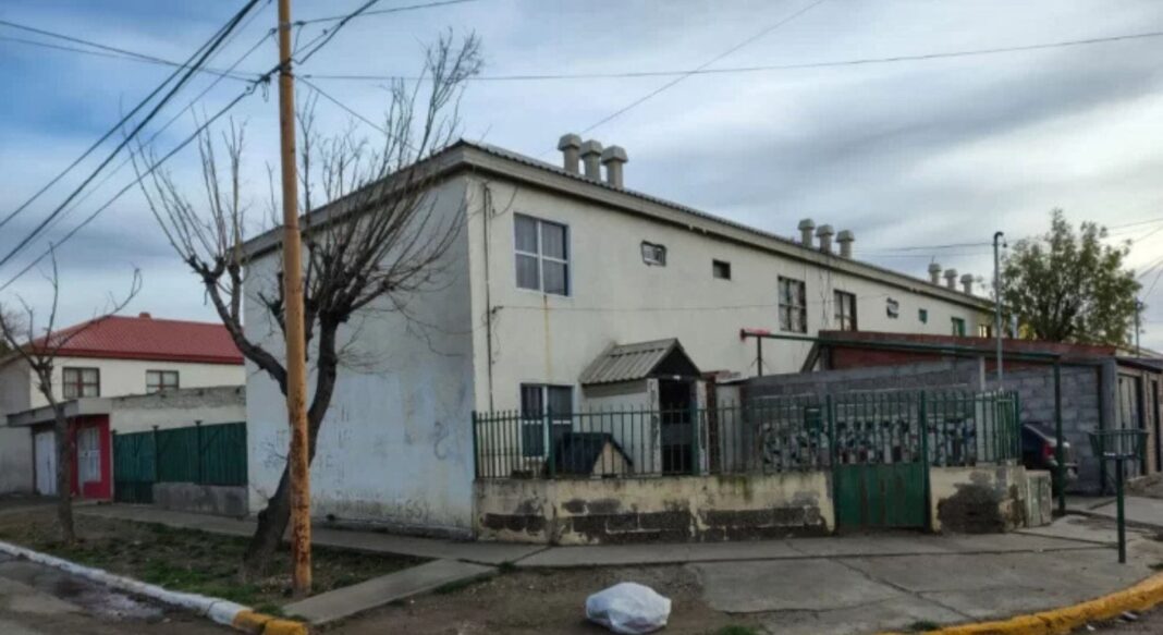 Vivienda en barrio 400 Viviendas de Pico Truncado donde ocurrió el caso de maltrato infantil