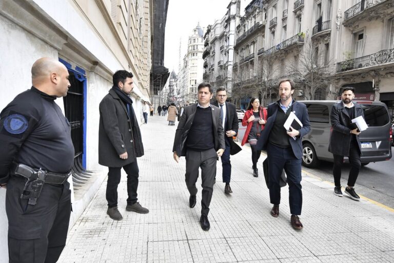 Axel Kicillof en conferencia de prensa a la salida de la Corte Suprema