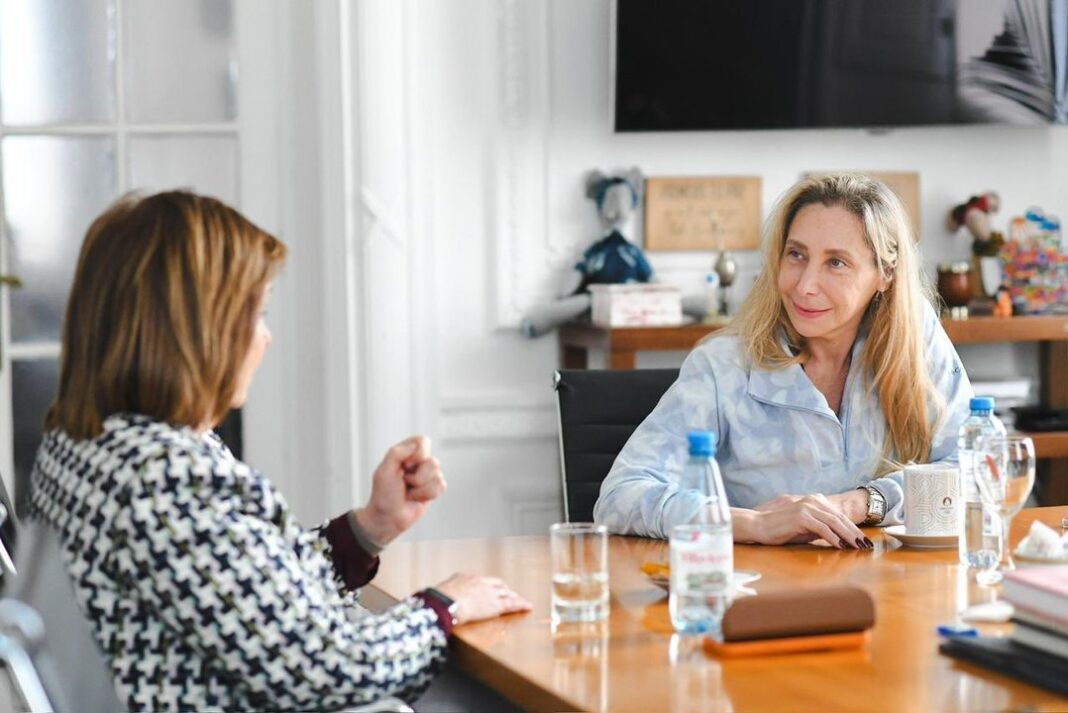 Patricia Bullrich y Karina Milei durante la reunión
