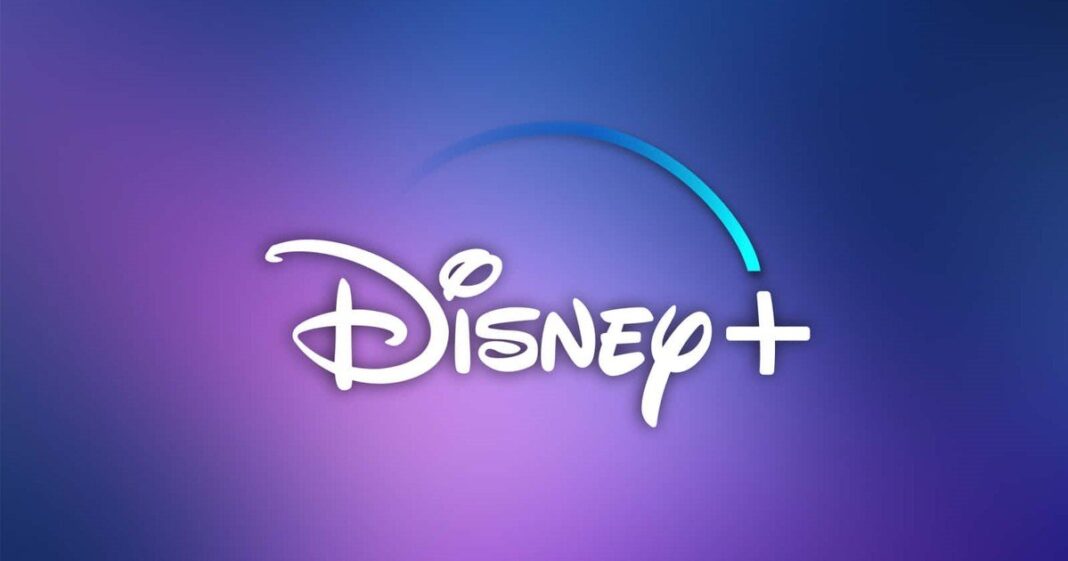 Logo de Disney+ con el texto Top 10 de series y películas en Argentina