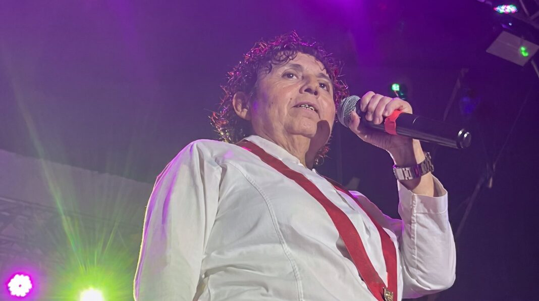 Susel Paredes habla en la Marcha del Orgullo en Lima