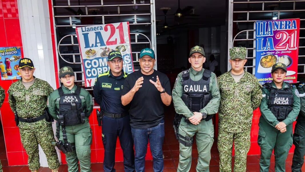 Alcalde de Sincelejo Yahir Acuña en acto oficial