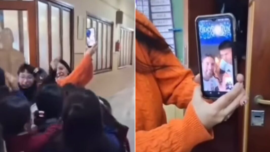 Alumnos del colegio Regina durante videollamada con jugadores de la selección argentina