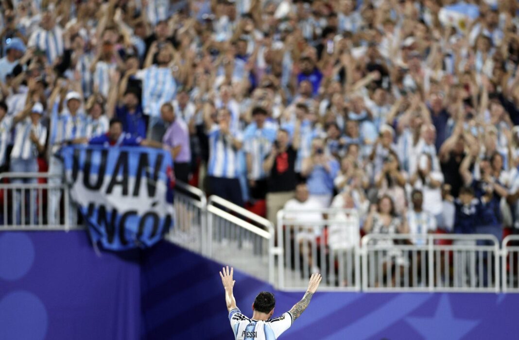 Selección argentina de fútbol celebrando un gol durante el Mundial