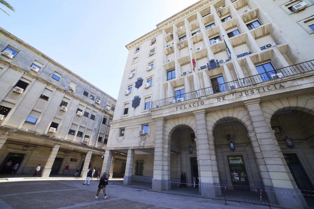 Fachada de la Audiencia Provincial de Sevilla
