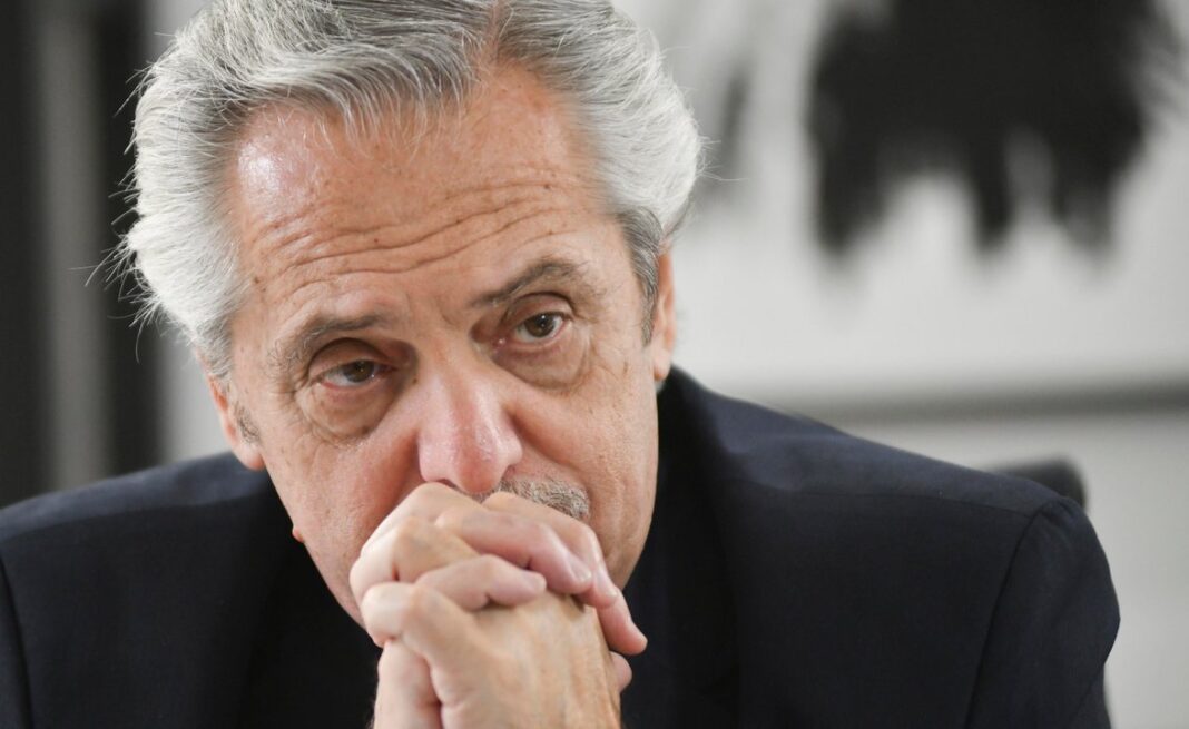 Alberto Fernández en una audiencia judicial