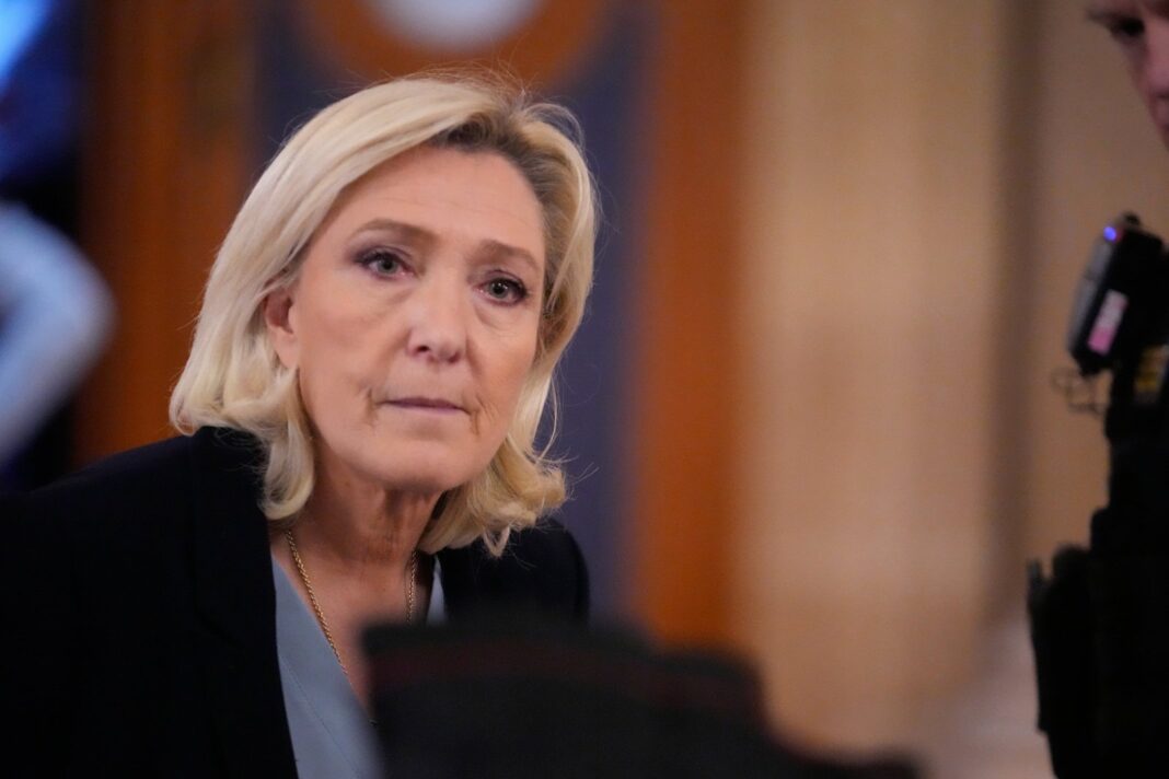 Marine Le Pen en una conferencia de prensa