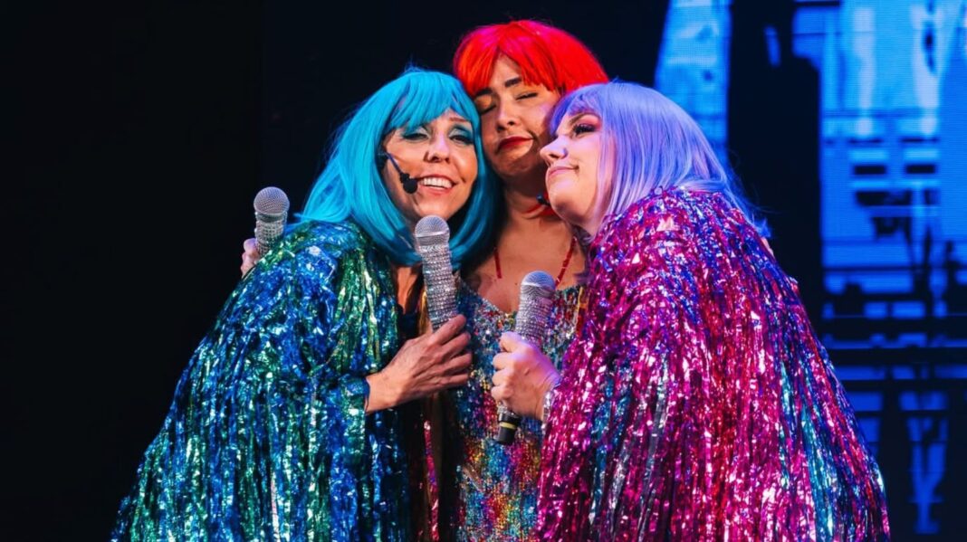 Katia Palma, Patricia Portocarrero y Saskia Bernaola en escena durante Las Bandalas 2