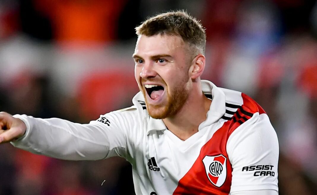 Lucas Beltrán con la camiseta de River Plate