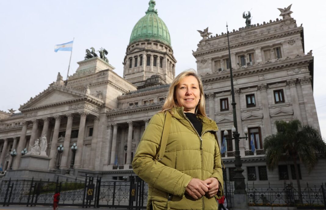 Myriam Bregman durante una entrevista