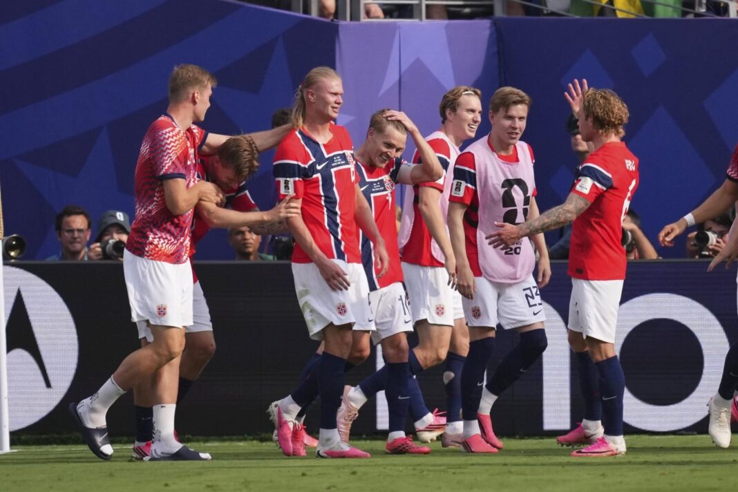 Erling Haaland celebra un gol durante el partido Brasil vs Noruega por octavos de final del Mundial 2026