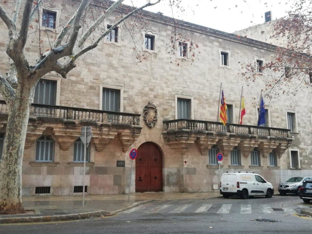 Fachada de la Audiencia Provincial de Baleares