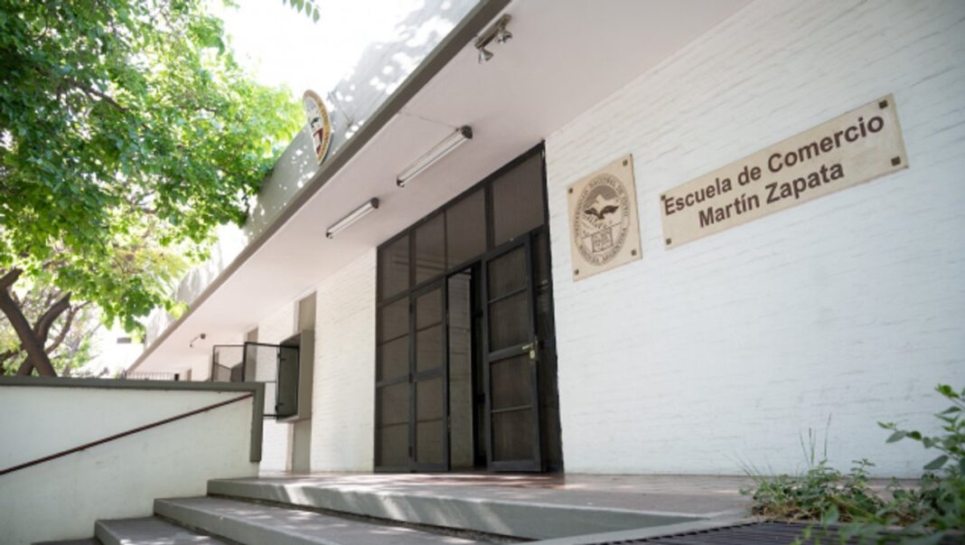 Escuela de Comercio Martín Zapata en Mendoza