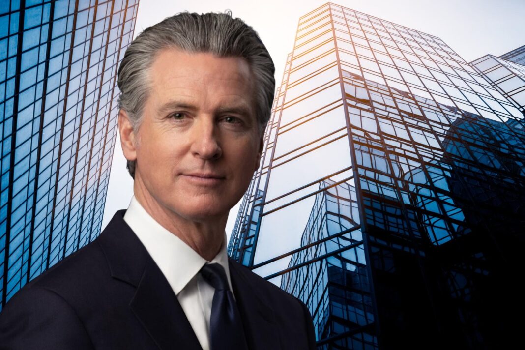 Gavin Newsom durante un evento oficial