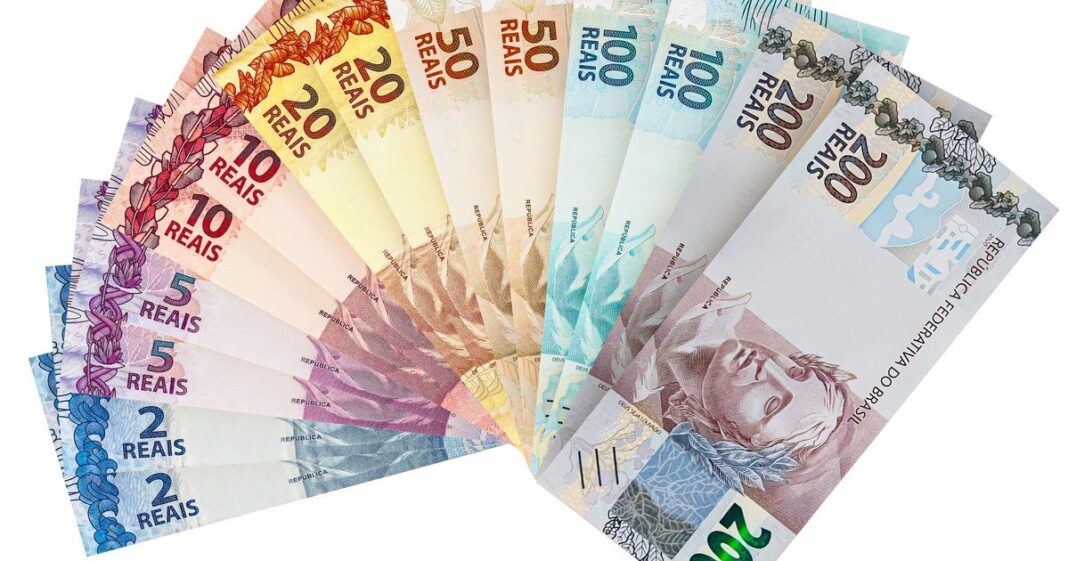 Billetes de reales brasileños