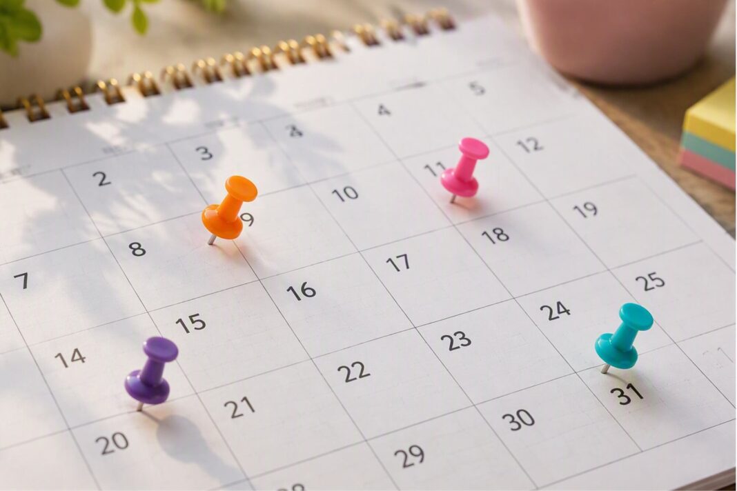 Calendario marcando el 26 de septiembre con íconos de efemérides