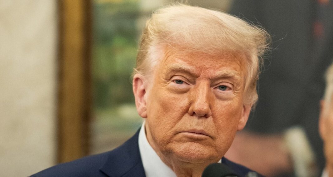 Donald Trump durante una visita a Irlanda