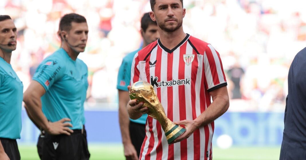 Aymeric Laporte durante una entrevista