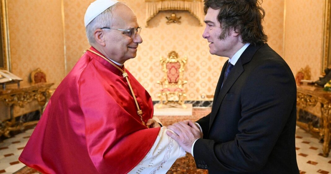 El Papa León XIV y el presidente Javier Milei en una reunión protocolar